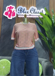 Stretchy knitted top